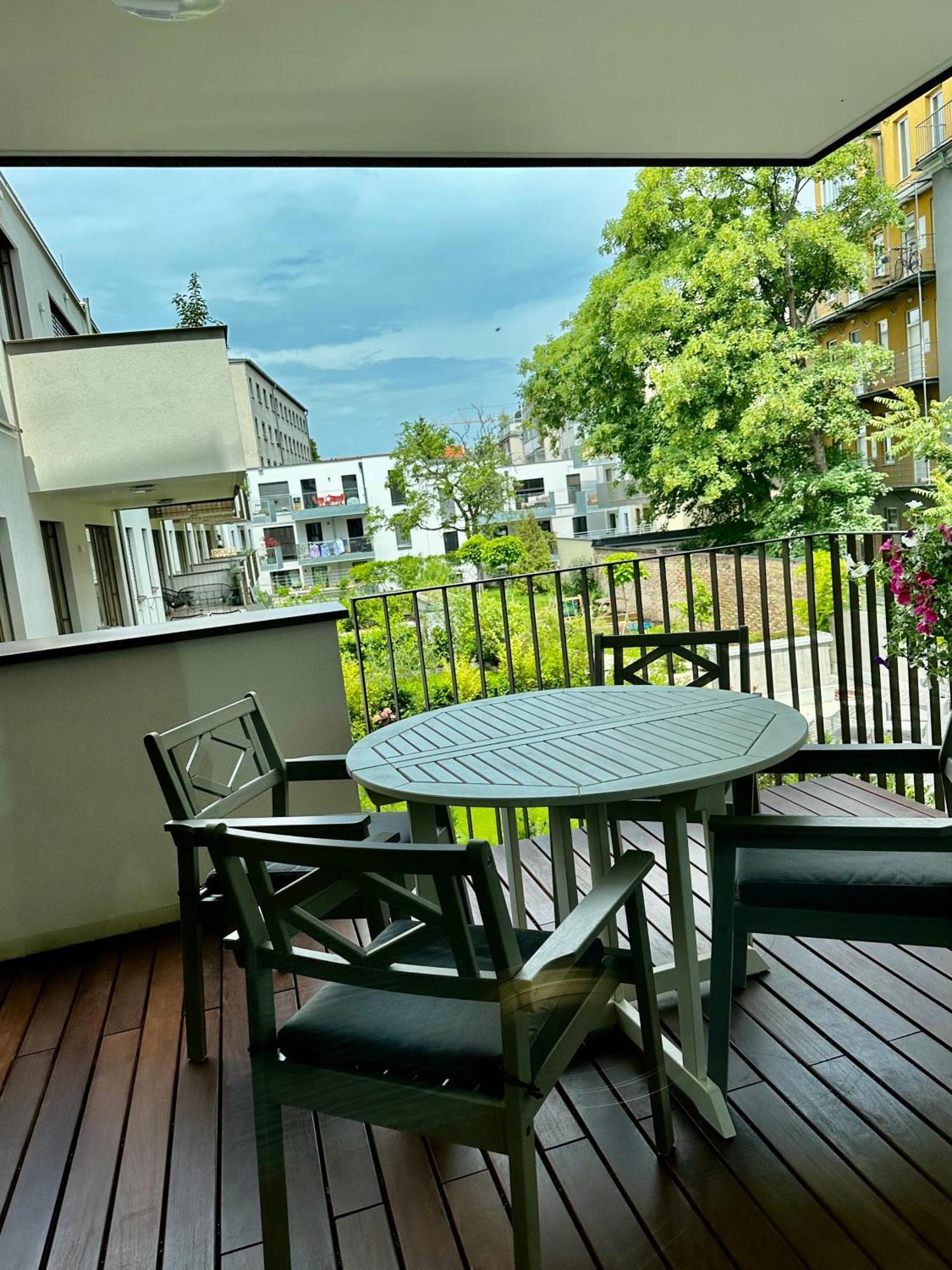 Vienna Sunny Side Up Apartments エクステリア 写真
